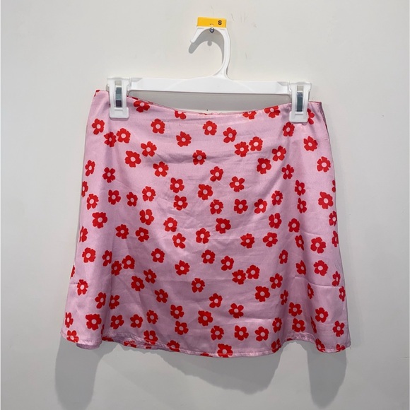 Princess Polly Pink and Red Flower Print Mini Skirt - Picture 2 of 4